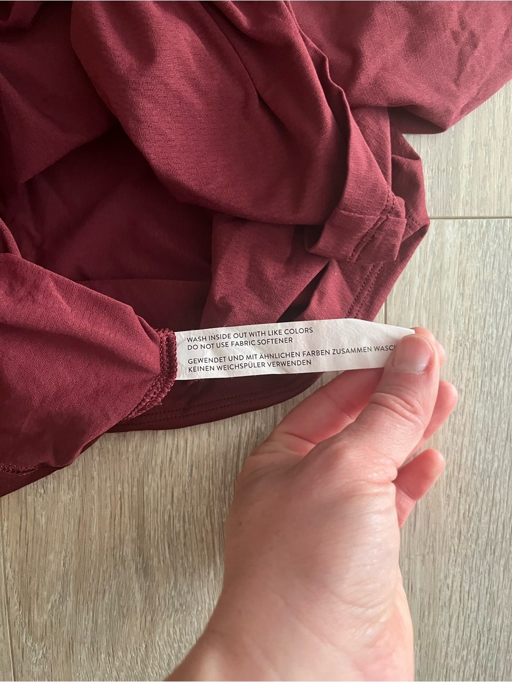 Peloton Men’s Burgundy Logo T‑Shirt Short Sleeves - Size Medium - Picture 4 of 5